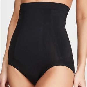 Spanx Black OnCore High-Waisted Brief S